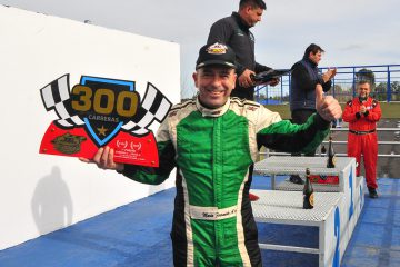 EN SUS 100 GANO LAS 300.