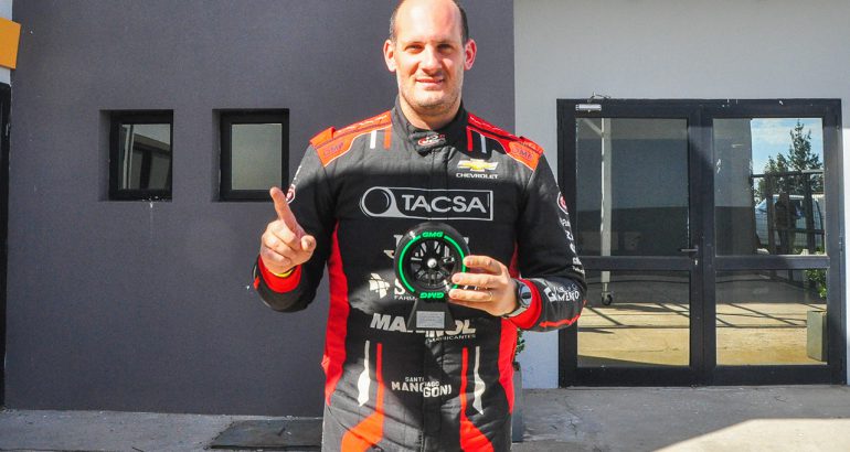 MANGONI Y UNA NUEVA POLE EN SAN NICOLAS