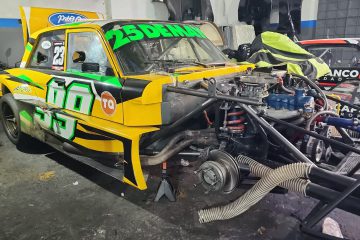 EL GURU RACING CON TRES AUTOS EN PISTA PARA EL RETORNO.